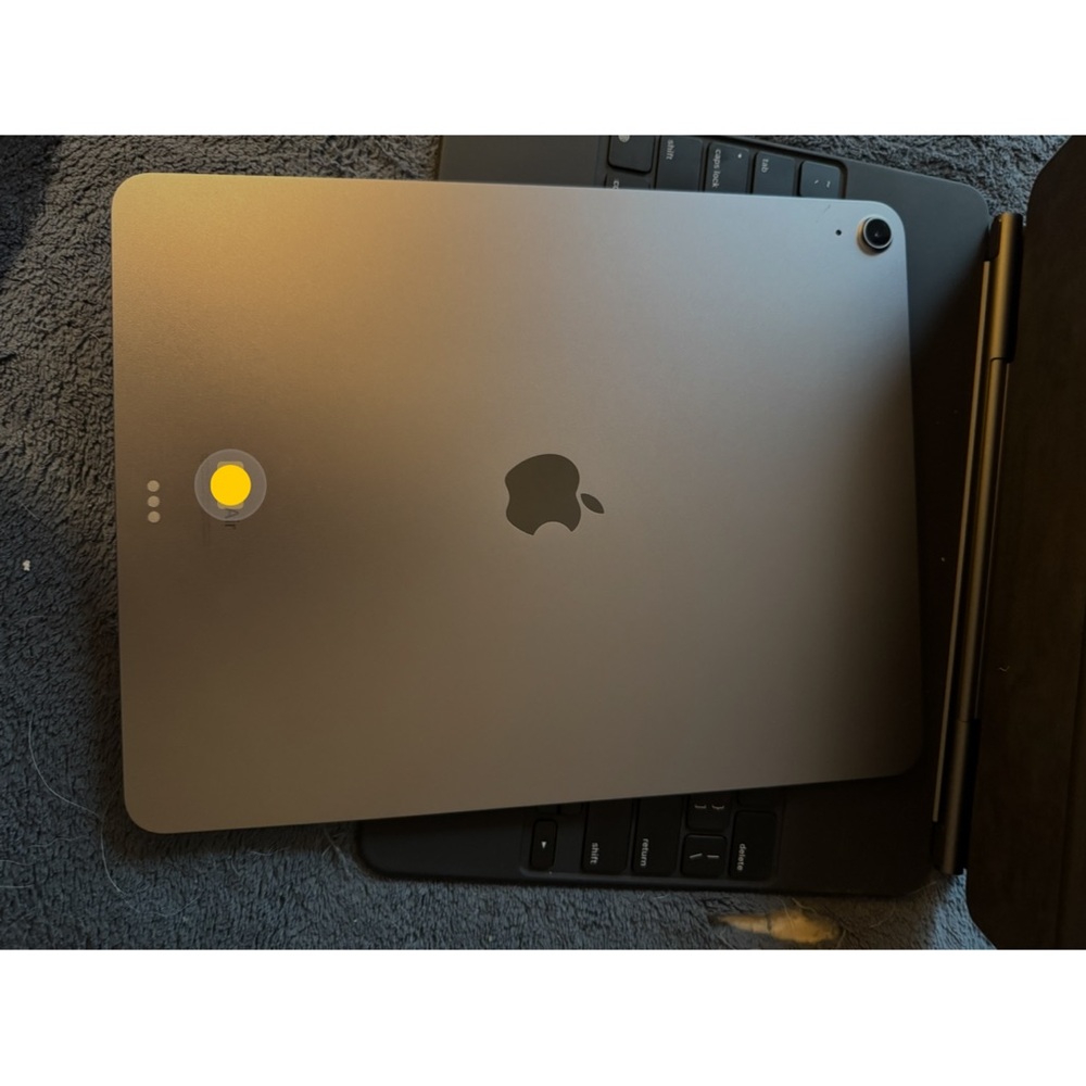iPad Air M2 with Magic Keyboard Folio case and AirPod bundle - Picture 2 of 11